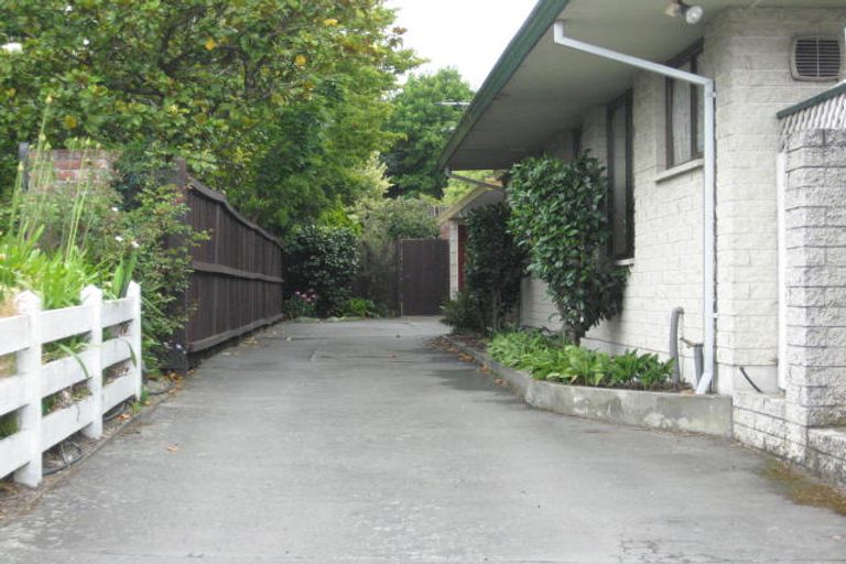 Photo of property in 1/15b Clyde Road, Upper Riccarton, Christchurch, 8041
