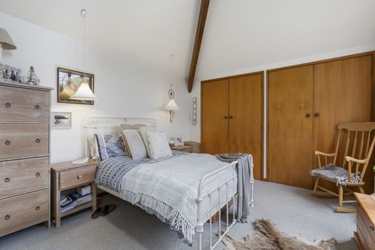 Photo of property in 11 Cannon Street, Westown, New Plymouth, 4310