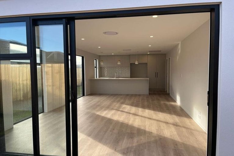 Photo of property in 19 Borthwick Street, Belfast, Christchurch, 8051