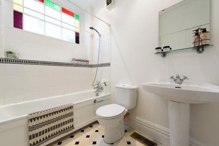 Photo of property in 57 Central Terrace, Kelburn, Wellington, 6012