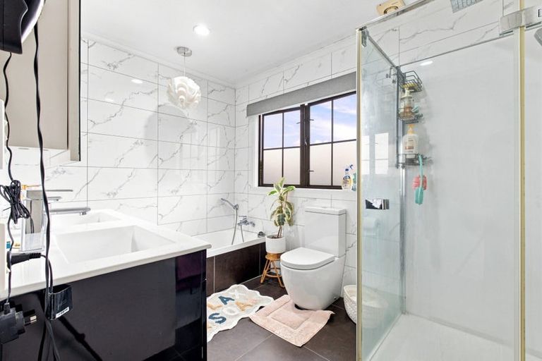 Photo of property in 11 Whitbourne Heights, Manurewa, Auckland, 2105