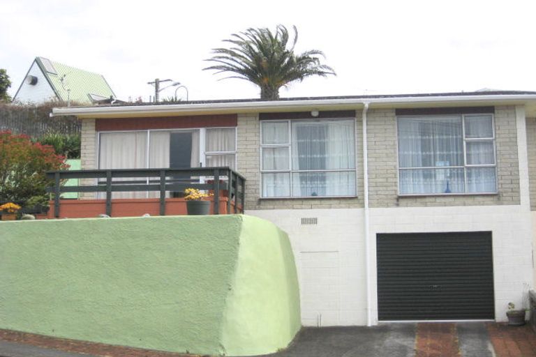 Photo of property in 5 Findlay Street, Moturoa, New Plymouth, 4310