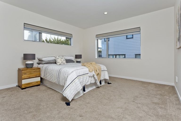 Photo of property in 4 Greenlink Rise, Long Bay, Auckland, 0630