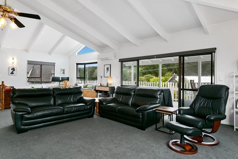 Photo of property in 117 Wakeman Road, Acacia Bay, Taupo, 3330