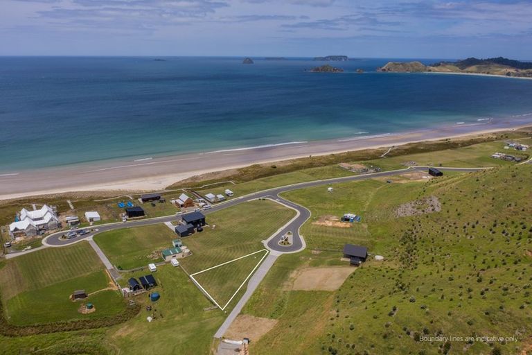 Photo of property in 12 Joyce Place, Opito Bay, 3592