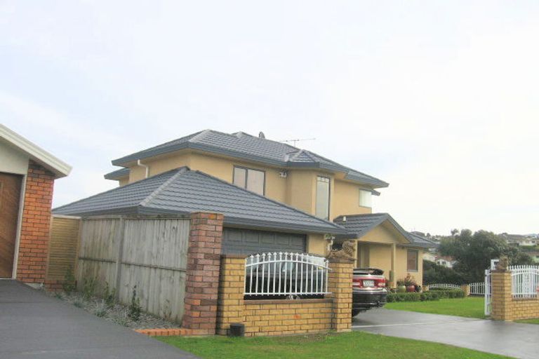 Photo of property in 2 Pendeen Place, Camborne, Porirua, 5026