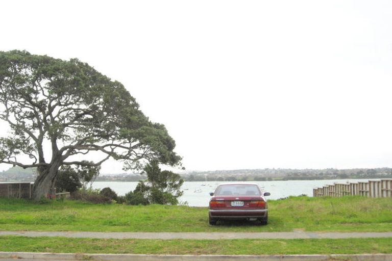 Photo of property in 42 Compass Way, Half Moon Bay, Auckland, 2012