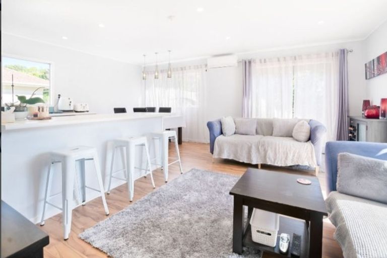 Photo of property in 106 Spinella Drive, Bayview, Auckland, 0629