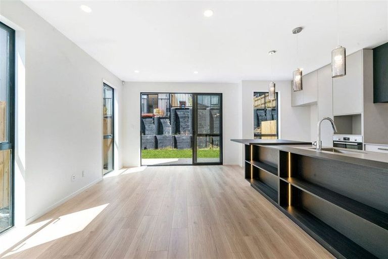 Photo of property in 5 Clara Road, Silverdale, 0932