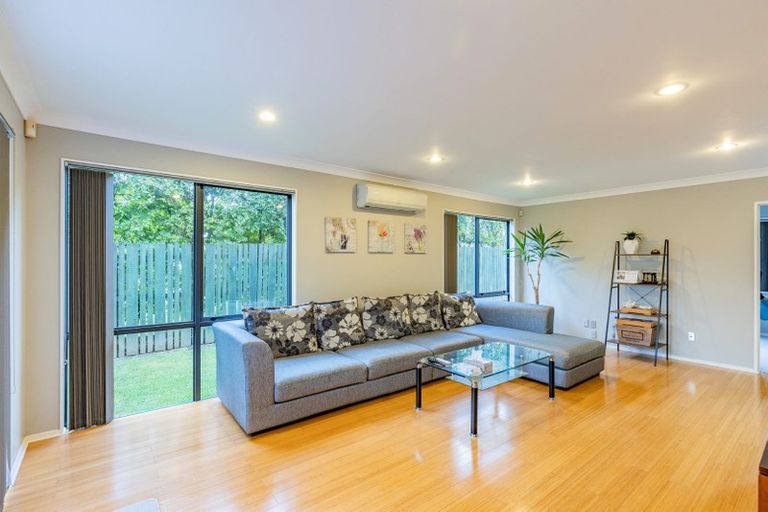 Photo of property in 18a Enderby Drive, Te Atatu Peninsula, Auckland, 0610