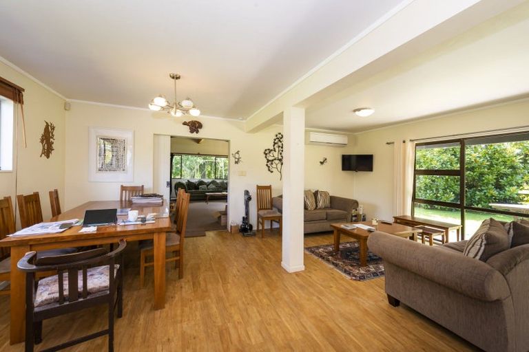 Photo of property in 36 Pitt Road, Runciman, Drury, 2578