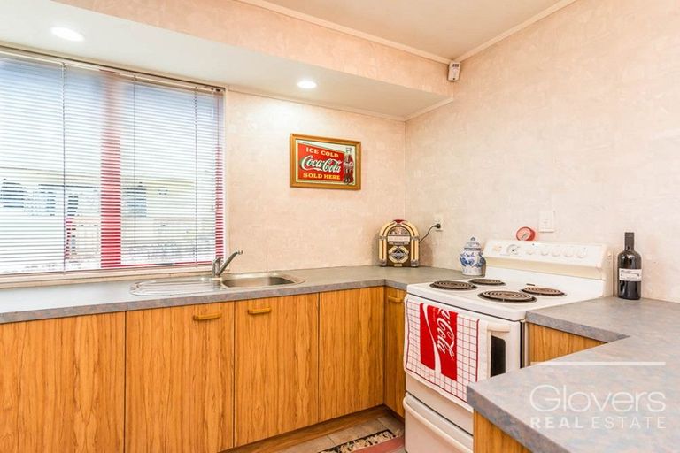 Photo of property in 205 Glengarry Road, Glen Eden, Auckland, 0602