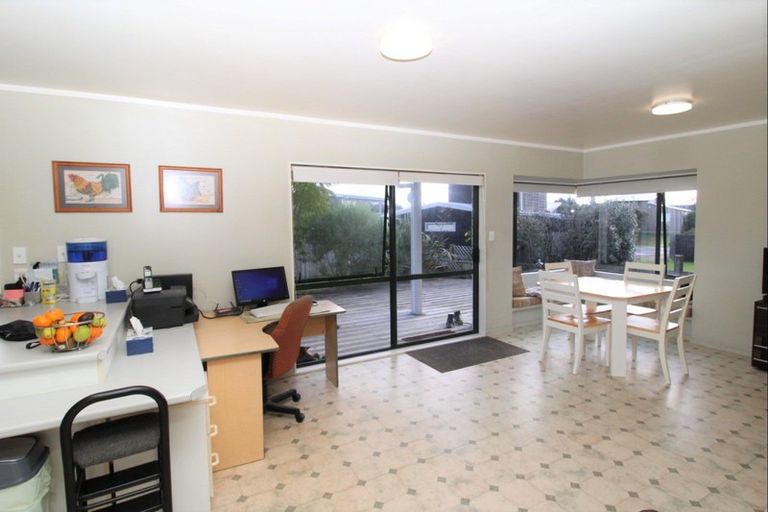 Photo of property in 134 Kowhai Avenue, Matarangi, Whitianga, 3592