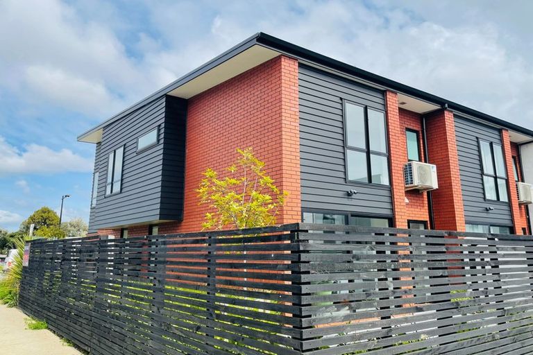 Photo of property in 2 Shortfin Place, Flat Bush, Auckland, 2019