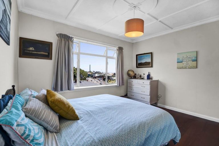 Photo of property in 383 Saint Aubyn Street, Moturoa, New Plymouth, 4310