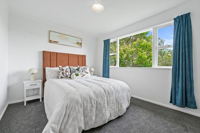 Photo of property in 224 Don Buck Road, Massey, Auckland, 0614