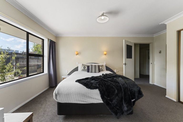 Photo of property in 8 Tamatea Road, Taupo, 3330
