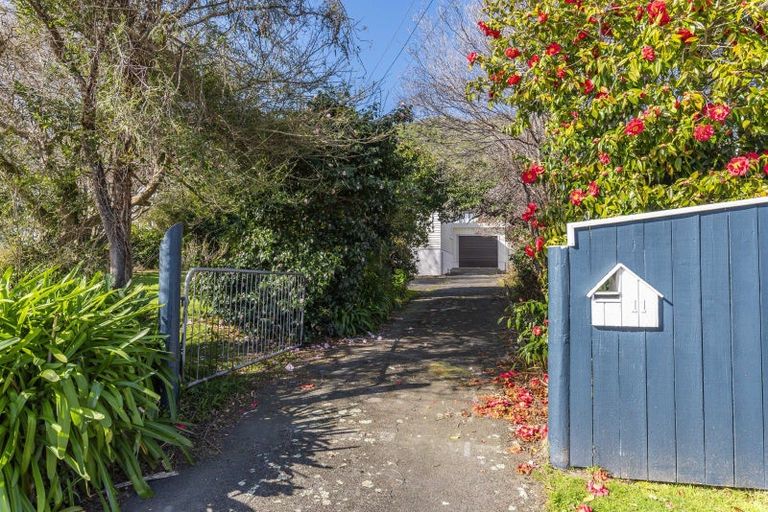 Photo of property in 11 Winara Avenue, Waikanae, 5036