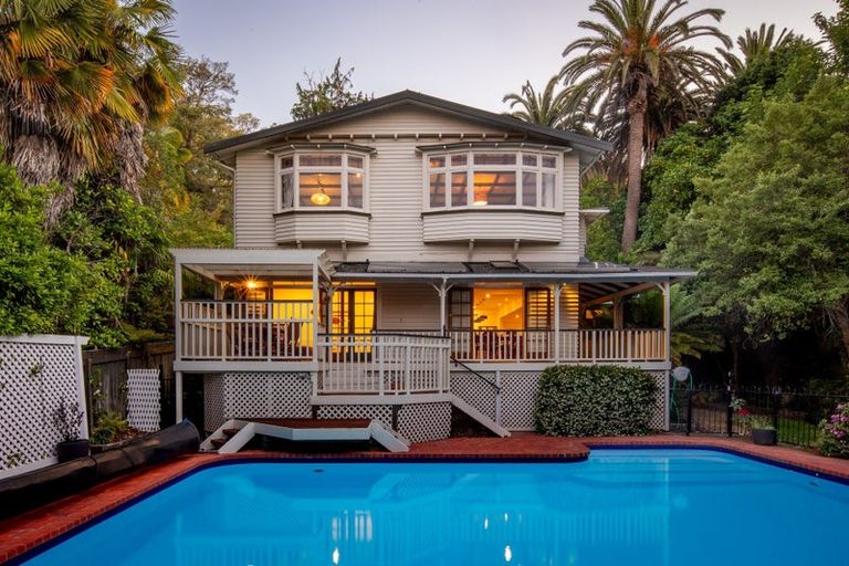 Photo of property in 23 Brougham Street, Nelson South, Nelson, 7010