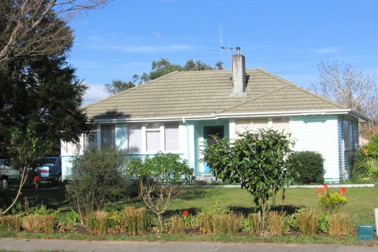 Photo of property in 41 Crewe Crescent, Hokowhitu, Palmerston North, 4410
