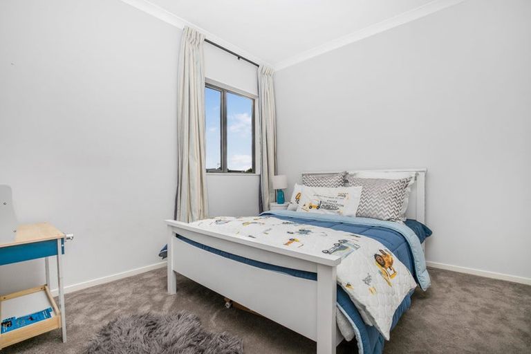 Photo of property in 125 Mcrobbie Road, Kingseat, Papakura, 2580