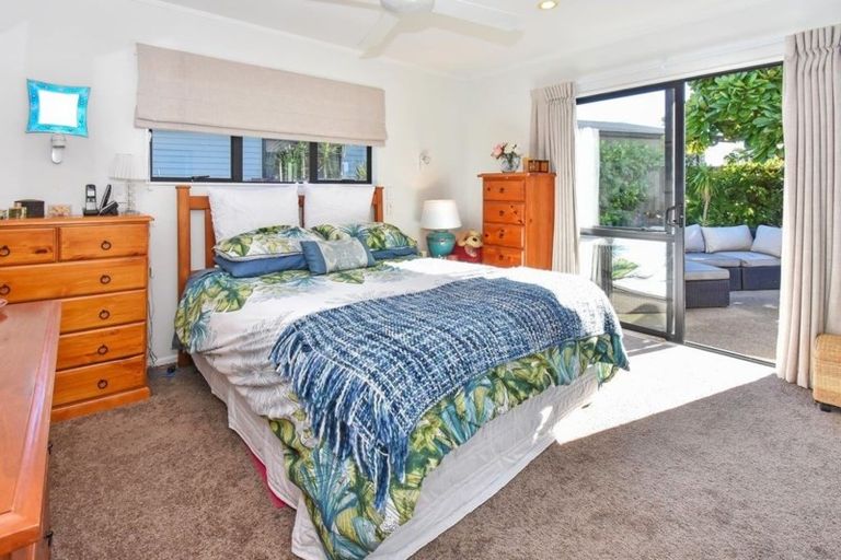 Photo of property in 20 Seaway Road, Clarks Beach, 2122