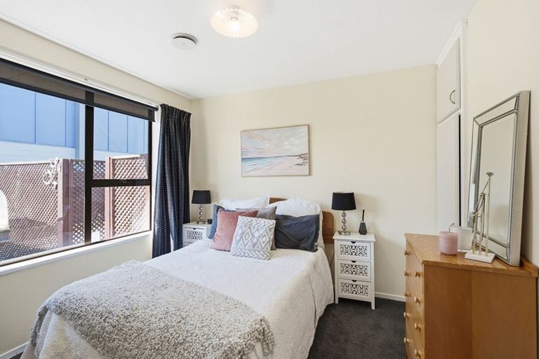 Photo of property in 26 Takaro Avenue, Sockburn, Christchurch, 8042