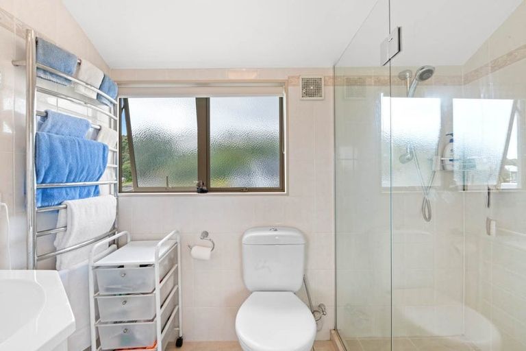 Photo of property in 13a Marellen Drive, Red Beach, 0932