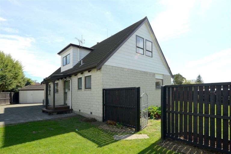 Photo of property in 10b Geraldo Place, Russley, Christchurch, 8042