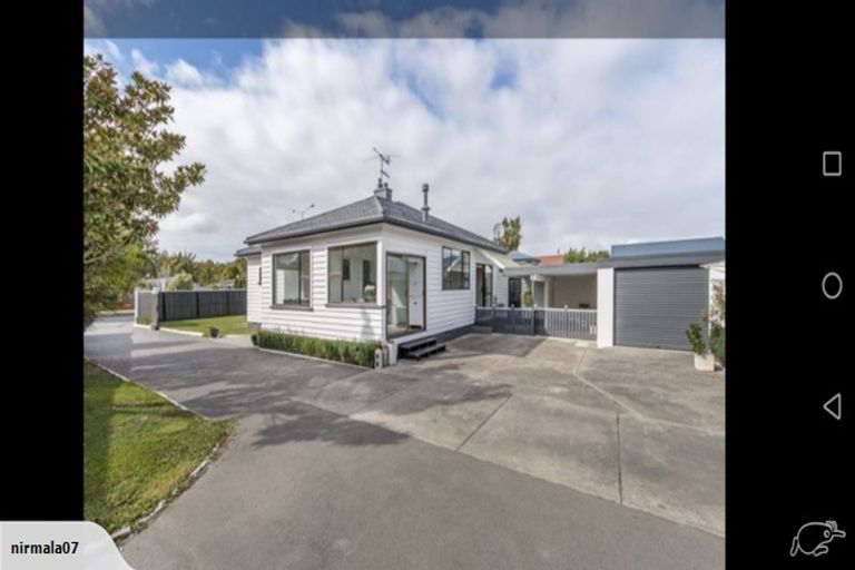 Photo of property in 215 Main North Road, Redwood, Christchurch, 8051