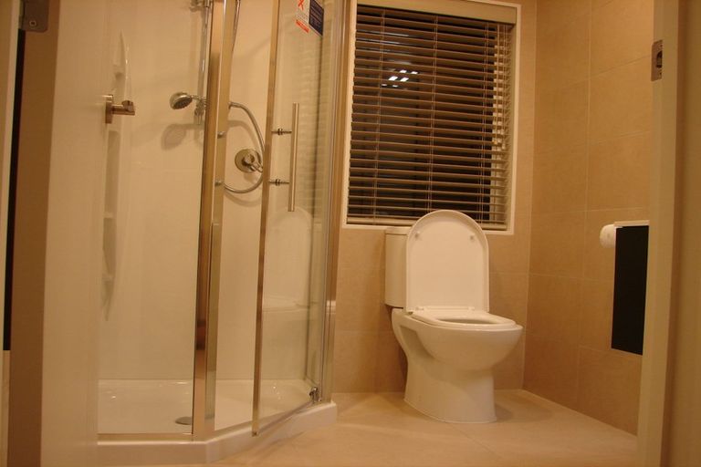 Photo of property in 9 Keating Rise, Northcross, Auckland, 0632