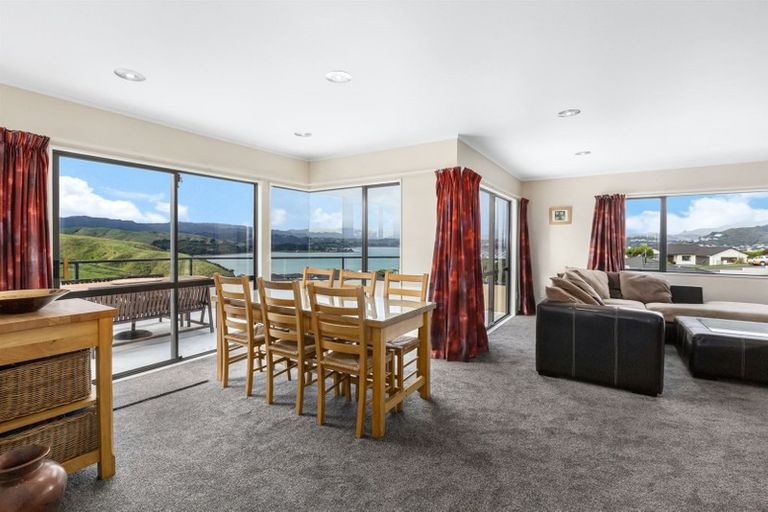 Photo of property in 24 Saint Ives Drive, Camborne, Porirua, 5026