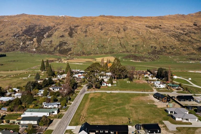 Photo of property in Lakefield Estate, 64 Kent Street, Kingston, 9793