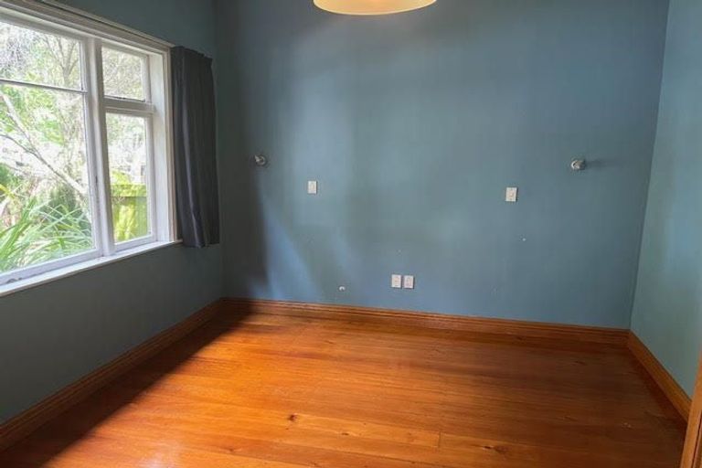 Photo of property in 7 Grove Road, Addington, Christchurch, 8024