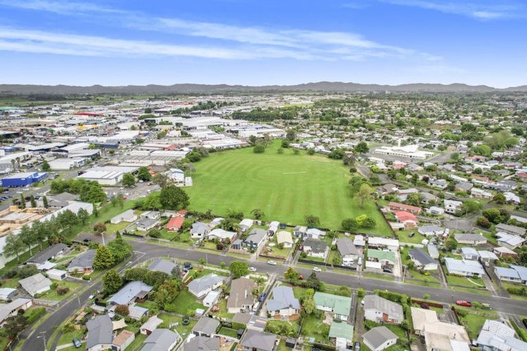 Photo of property in 49 Cecil Street, St Andrews, Hamilton, 3200