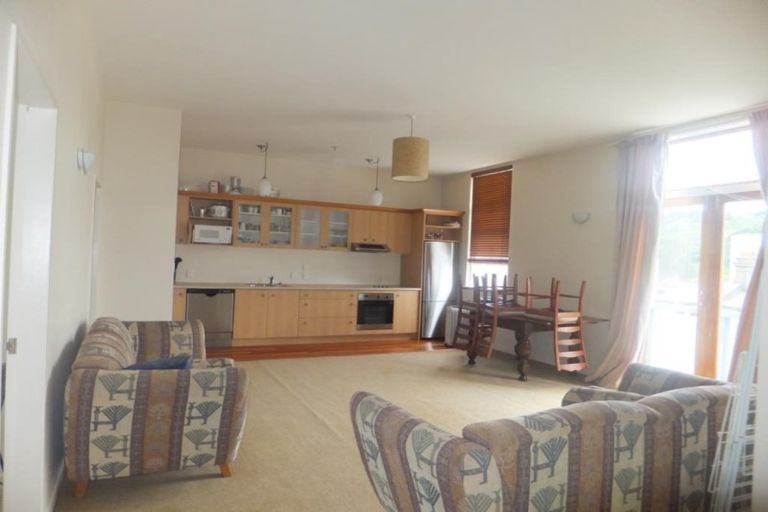 Photo of property in 10/30 Hanson Street, Mount Cook, Wellington, 6021