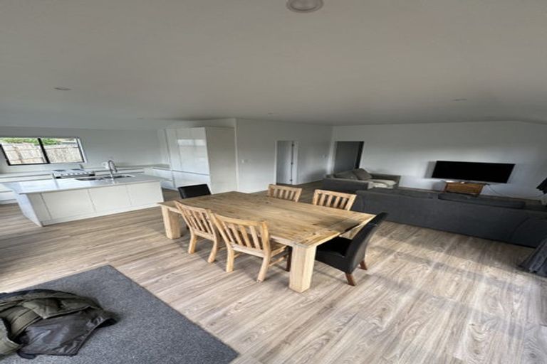 Photo of property in 24 Queen Street, Riverhead, 0820