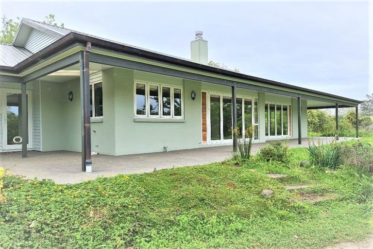 Photo of property in 60 Sidwell Road, Wainui, 0932