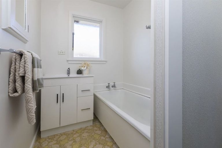 Photo of property in 38 Sledmere Street, Burnside, Christchurch, 8053