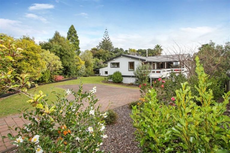 Photo of property in 100 Wharf Road, Clarks Beach, Pukekohe, 2679