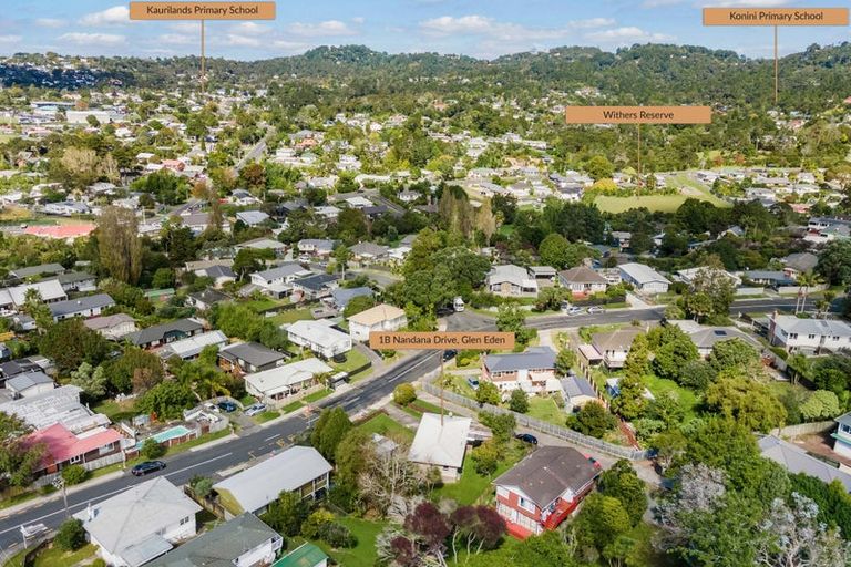 Photo of property in 1b Nandana Drive, Glen Eden, Auckland, 0602