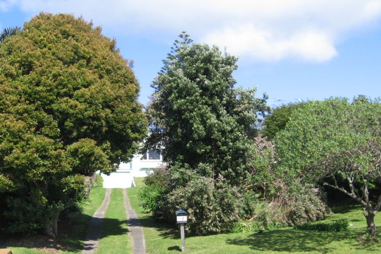 Photo of property in 12 Ngarata Avenue, Mount Maunganui, 3116