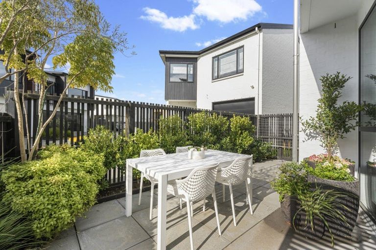 Photo of property in 24 Frank Gill Road, Hobsonville, Auckland, 0616