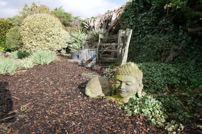 Photo of property in 28 Oxford Street, Martinborough, 5711