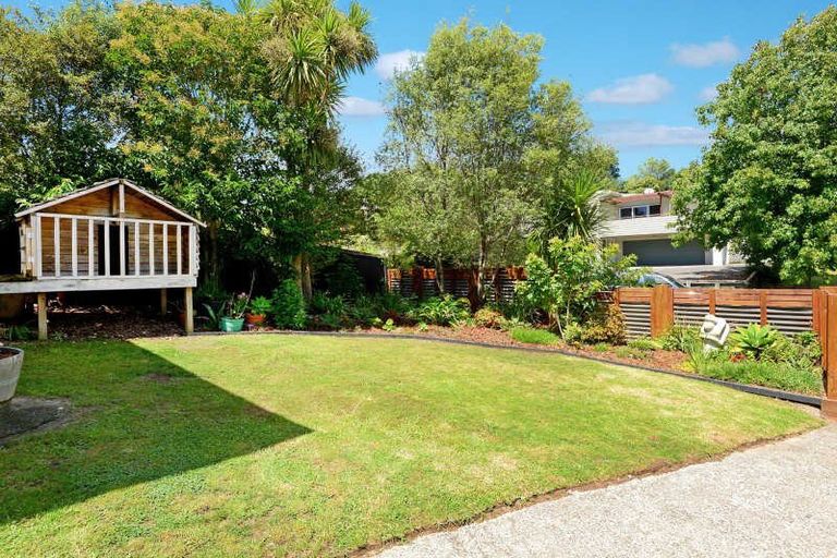Photo of property in 56 Saffron Street, Birkdale, Auckland, 0626