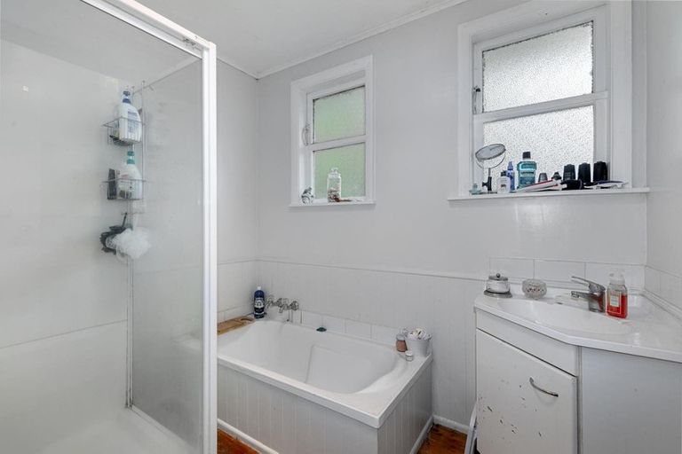 Photo of property in 259 Oxford Terrace, Avalon, Lower Hutt, 5011