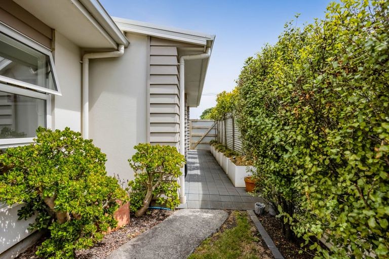 Photo of property in 16 Egmont Street, Patea, 4520