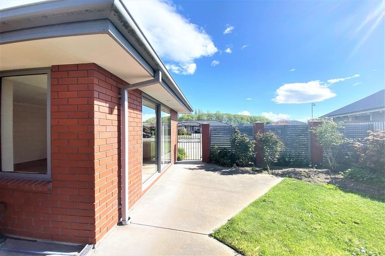 Photo of property in 22 Somerville Crescent, Aidanfield, Christchurch, 8025