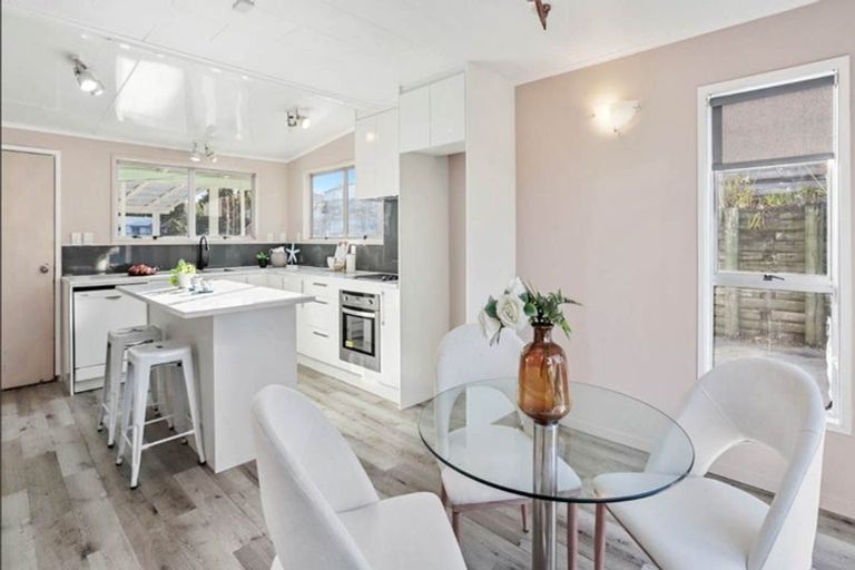 Photo of property in 81 Goodall Street, Hillsborough, Auckland, 1042