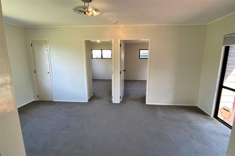 Photo of property in 20 Harbour Crest Drive, Waiuku, 2123